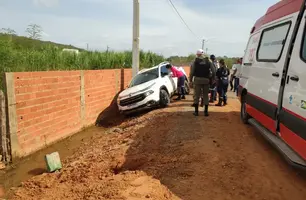 Idoso de 72 anos é encontrado morto dentro de carro em Picos (Foto: Cidades na Net)