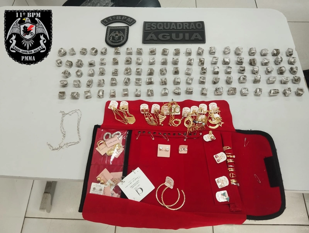 Joias e 97 invólucros de drogas são apreendidas com homem em Timon