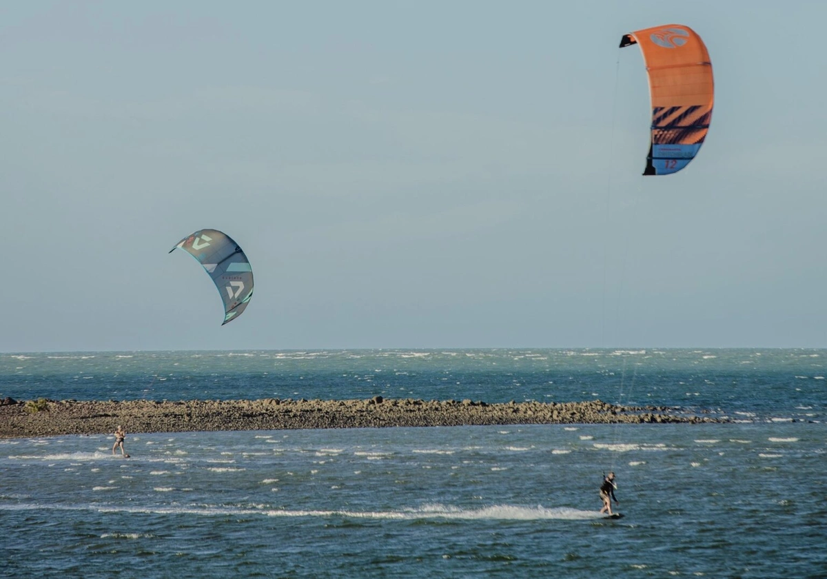 Kitesurfe em Cajueiro da Praia