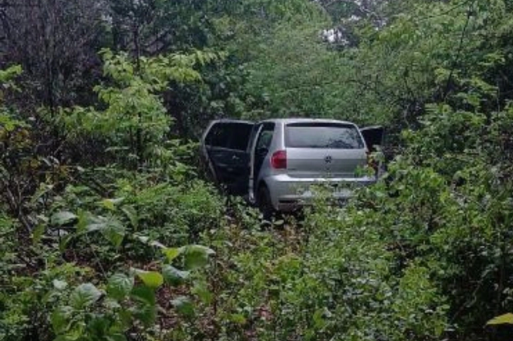Mulher foi encontrada morta dentro de um carro em Várzea Grande