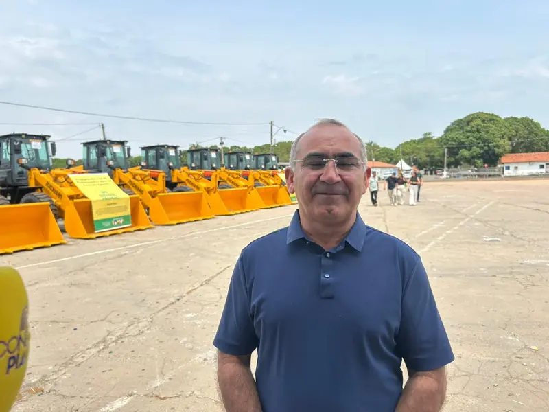 Municípios do Piauí recebem máquinas do PROMAQ para fortalecer infraestrutura