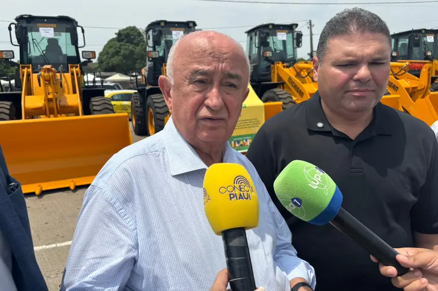 Municípios do Piauí recebem máquinas do PROMAQ para fortalecer infraestrutura