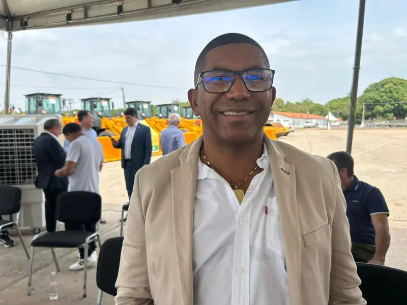 Municípios do Piauí recebem máquinas do PROMAQ para fortalecer infraestrutura