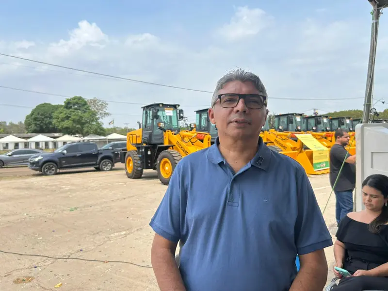 Municípios do Piauí recebem máquinas do PROMAQ para fortalecer infraestrutura