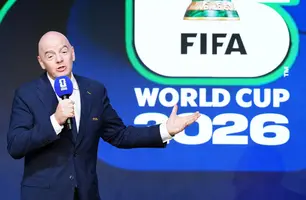 O presidente da Fifa, Gianni Infantino, discursa durante a apresentação da tabela da Copa do Mundo de 2026, em evento em Washington (Foto: Jia Haocheng - /Xinhua)