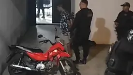 Polícia apreende drogas e dinheiro no bairro Lourival Parente em Teresina (Foto: Reprodução)