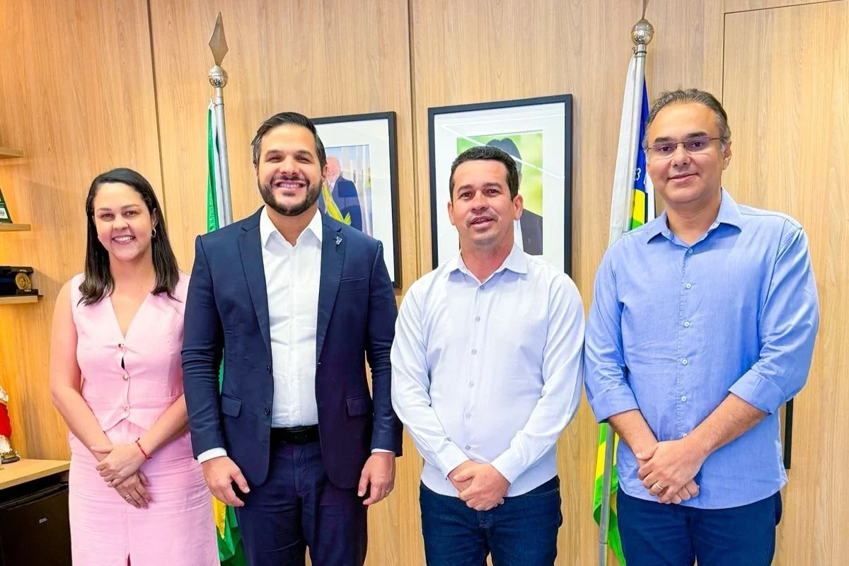 Prefeito Magnum Cardoso cumpre agenda em Teresina e reforça demandas de Caxingó