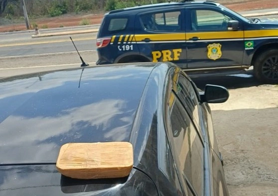 PRF apreende pasta base de cocaína durante fiscalização em Parnaíba