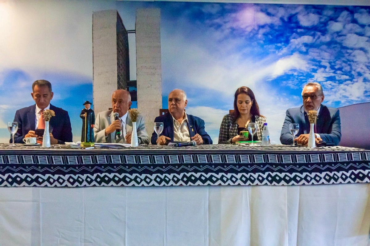 Senadora Jussara e Júlio César articulam ações prioritárias para o Nordeste