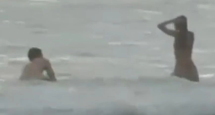 Shawn Mendes volta ao Brasil e é visto em clima de romance com Bruna Marquezine