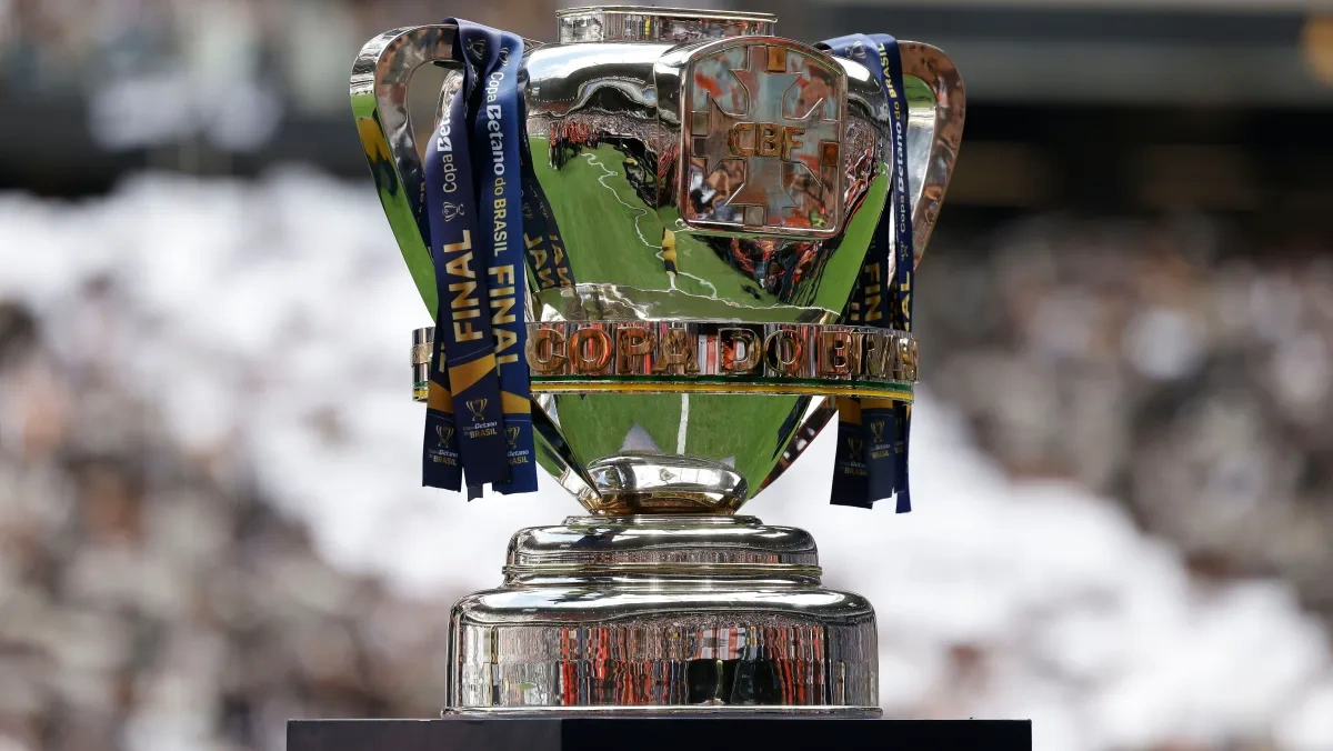 Taça da Copa do Brasil será disputada em 2025 por Corinthians e Vasco