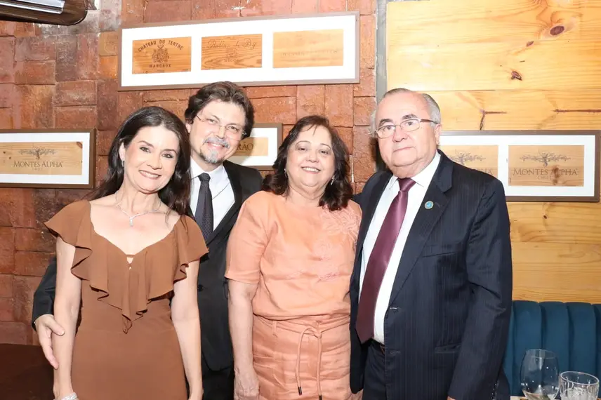 Academia de Medicina do Piauí realiza cerimônia de posse em noite prestigiada Academia de Medicina do Piauí realiza cerimônia de posse em noite prestigiada