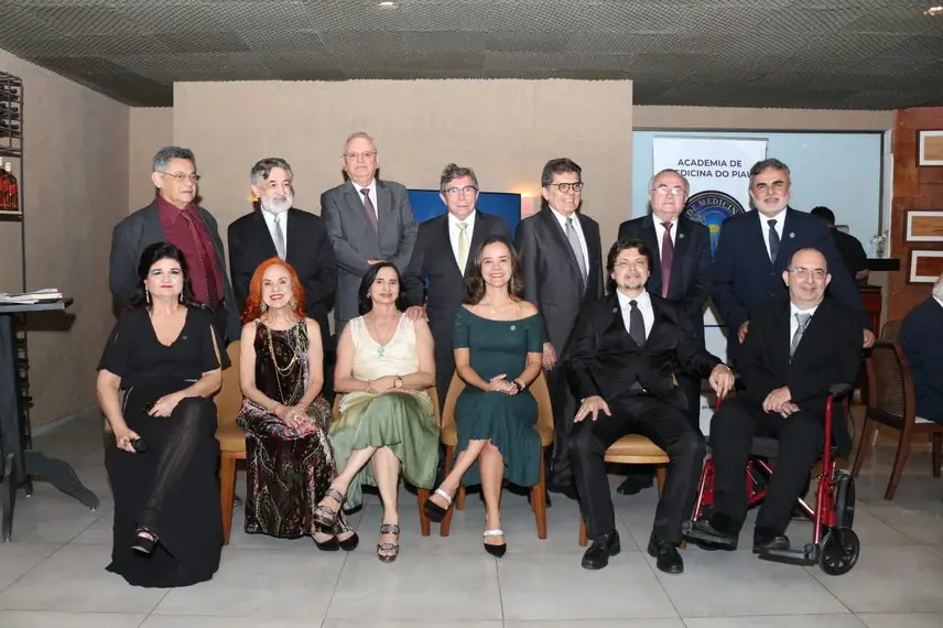 Academia de Medicina do Piauí realiza cerimônia de posse em noite prestigiada Academia de Medicina do Piauí realiza cerimônia de posse em noite prestigiada