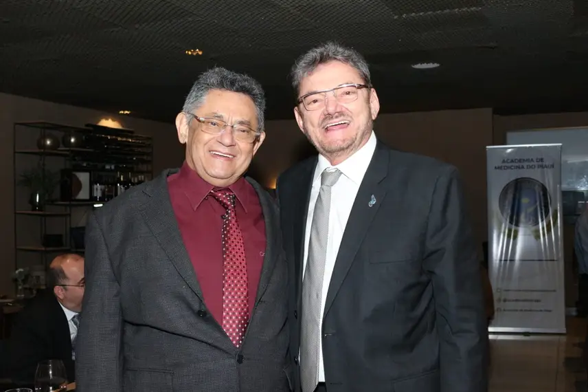 Academia de Medicina do Piauí realiza cerimônia de posse em noite prestigiada Academia de Medicina do Piauí realiza cerimônia de posse em noite prestigiada