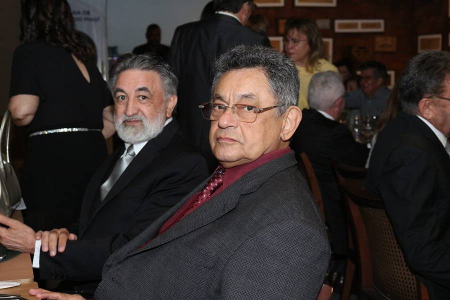 Academia de Medicina do Piauí realiza cerimônia de posse em noite prestigiada