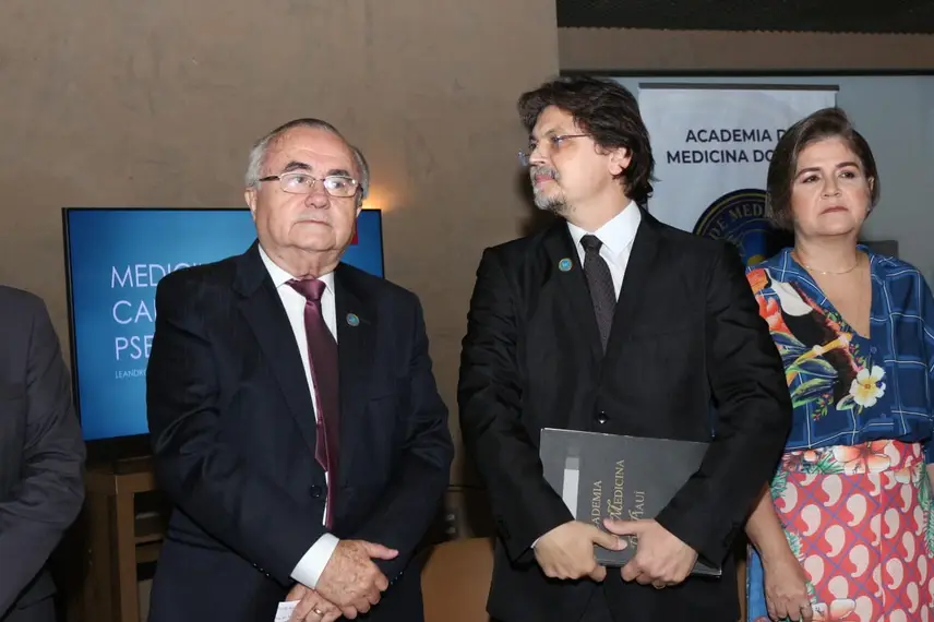 Academia de Medicina do Piauí realiza cerimônia de posse em noite prestigiada Academia de Medicina do Piauí realiza cerimônia de posse em noite prestigiada