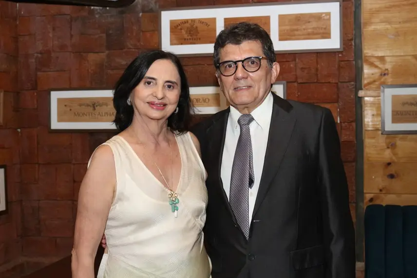 Academia de Medicina do Piauí realiza cerimônia de posse em noite prestigiada Academia de Medicina do Piauí realiza cerimônia de posse em noite prestigiada