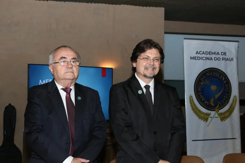 Academia de Medicina do Piauí realiza cerimônia de posse em noite prestigiada Academia de Medicina do Piauí realiza cerimônia de posse em noite prestigiada