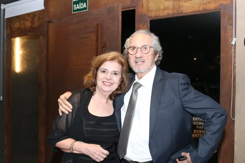 Academia de Medicina do Piauí realiza cerimônia de posse em noite prestigiada Academia de Medicina do Piauí realiza cerimônia de posse em noite prestigiada