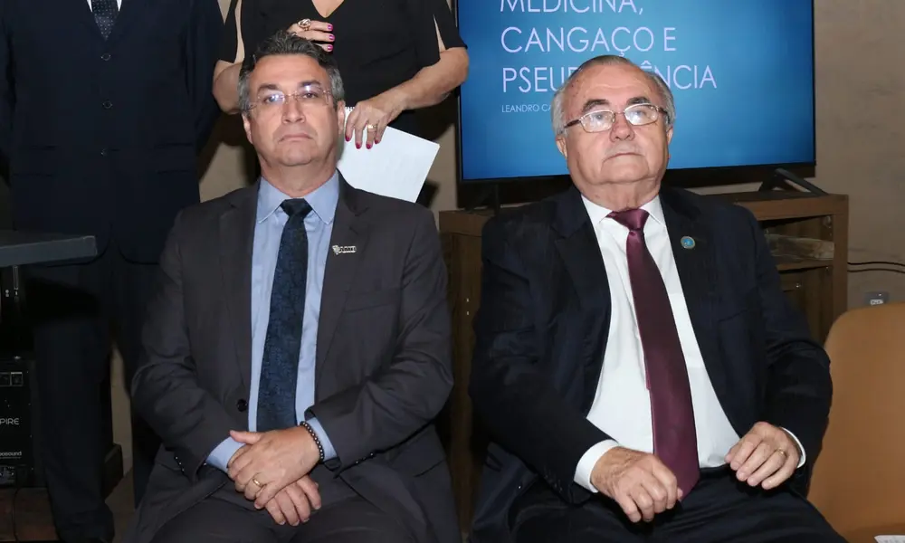 Academia de Medicina do Piauí realiza cerimônia de posse em noite prestigiada