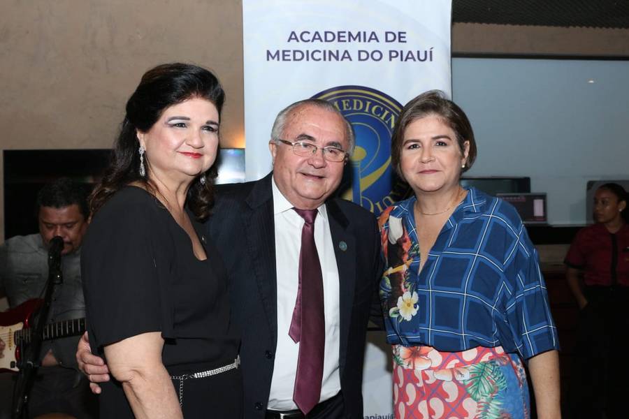 Academia de Medicina do Piauí realiza cerimônia de posse em noite prestigiada