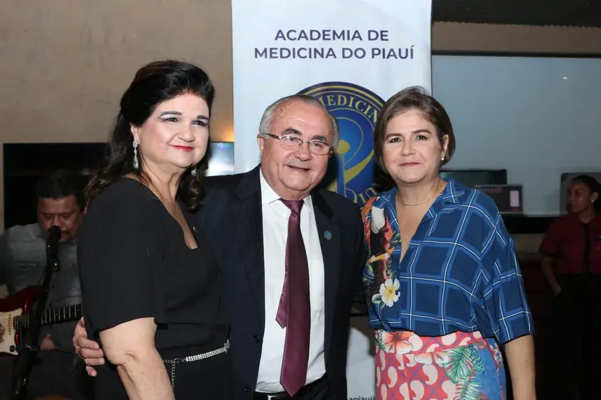 Academia de Medicina do Piauí realiza cerimônia de posse em noite prestigiada Academia de Medicina do Piauí realiza cerimônia de posse em noite prestigiada
