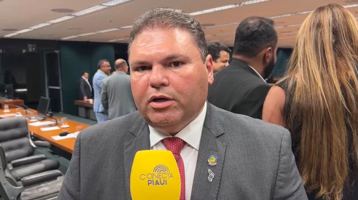 Admaelton Bezerra articula com parlamentares pautas urgentes para os municípios