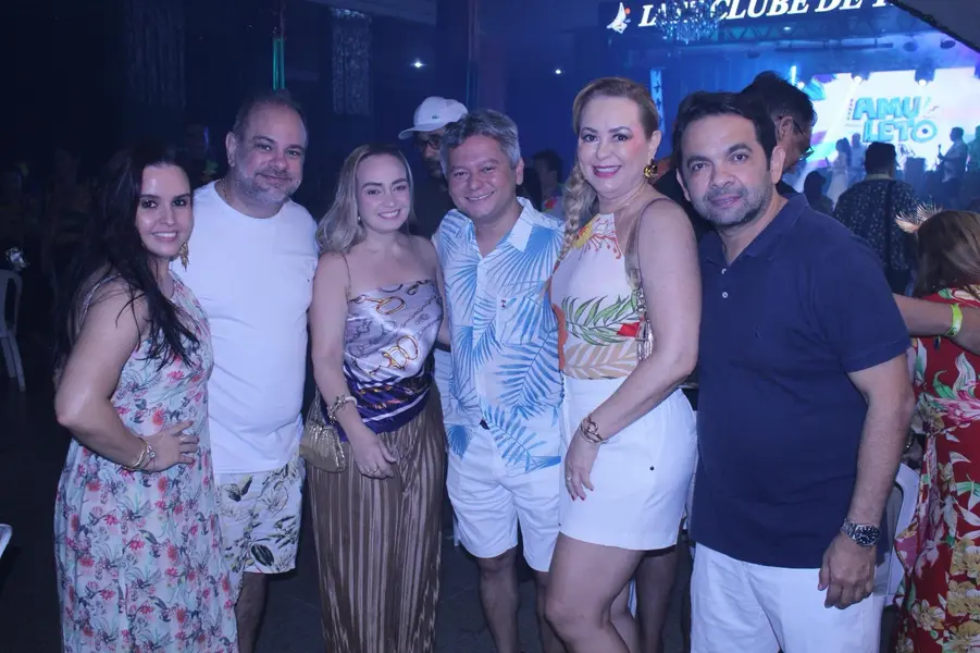 Baile do Hawaii anima foliões no Iate Clube de Teresina
