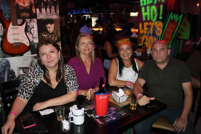 Banda Top Gun agita a noite na Zero Grau Choperia com muito rock e animação