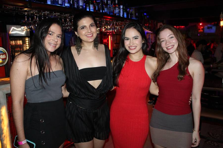 Banda Top Gun agita a noite na Zero Grau Choperia com muito rock e animação