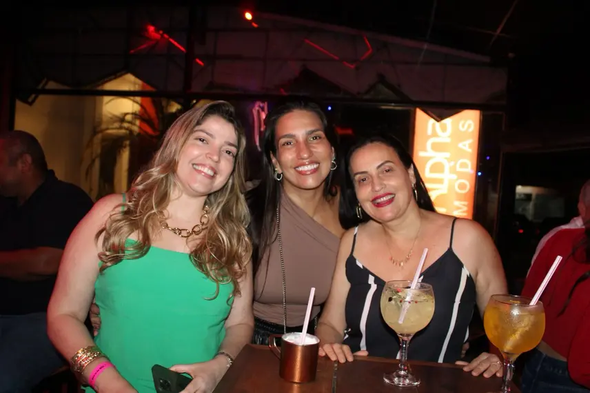 Banda Top Gun agita a noite na Zero Grau Choperia com muito rock e animação