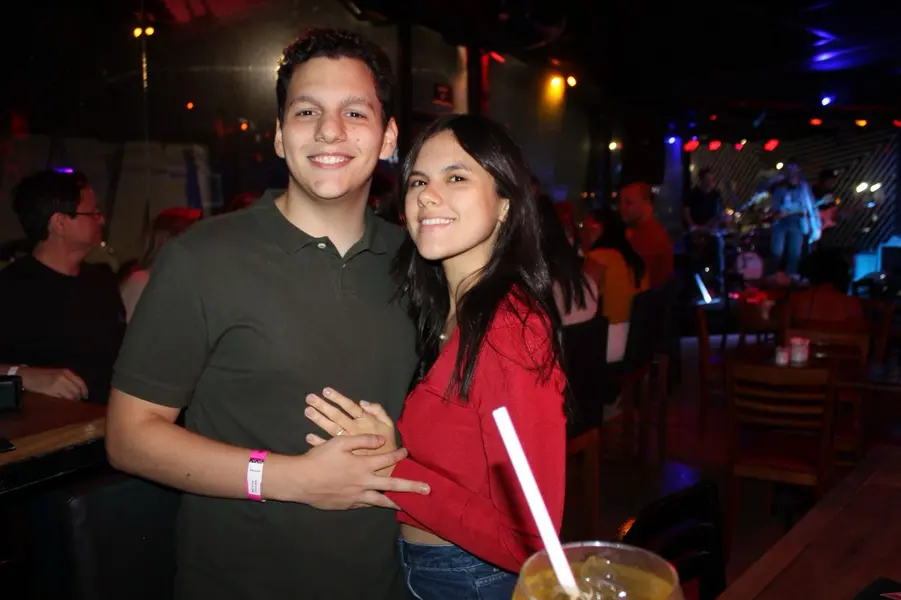 Banda Top Gun agita a noite na Zero Grau Choperia com muito rock e animação