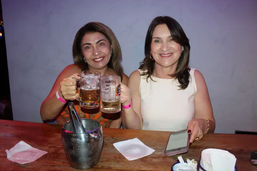 Banda Top Gun agita a noite na Zero Grau Choperia com muito rock e animação