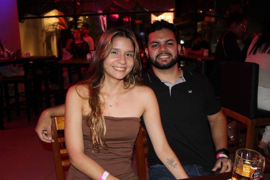 Banda Top Gun agita a noite na Zero Grau Choperia com muito rock e animação