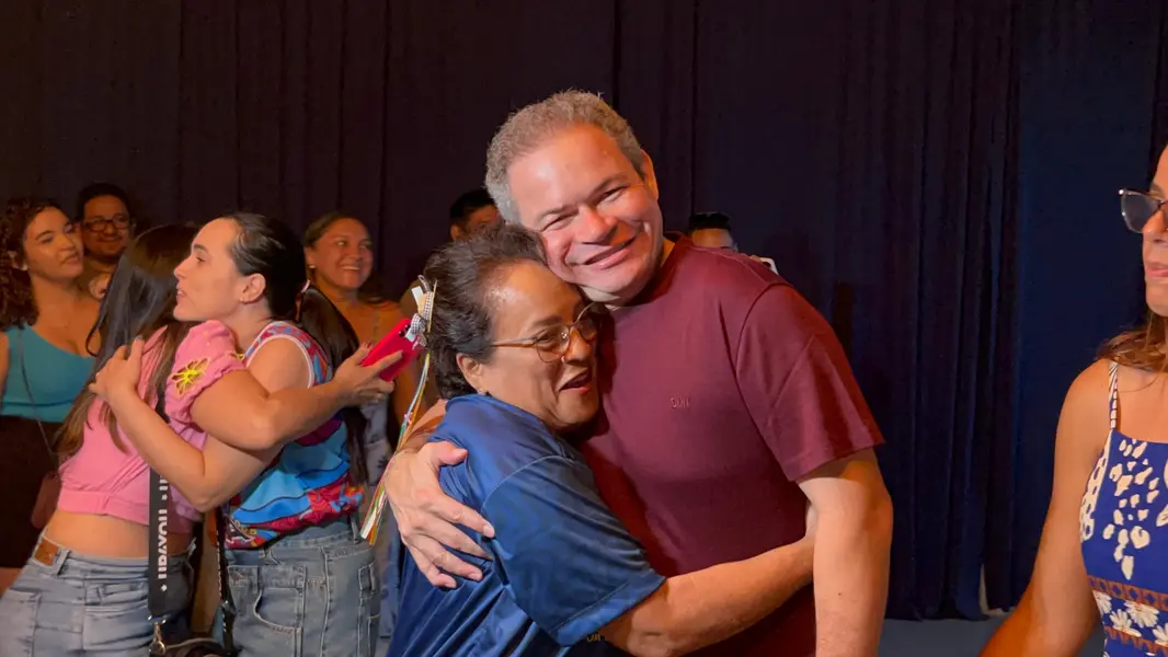 Bloco do Pebinha realiza prévia em Timon com muito brilho e animação