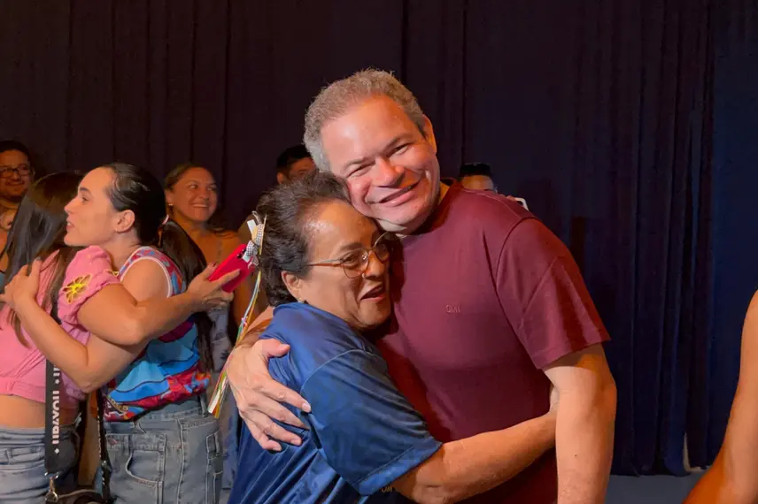 Bloco do Pebinha realiza prévia em Timon com muito brilho e animação