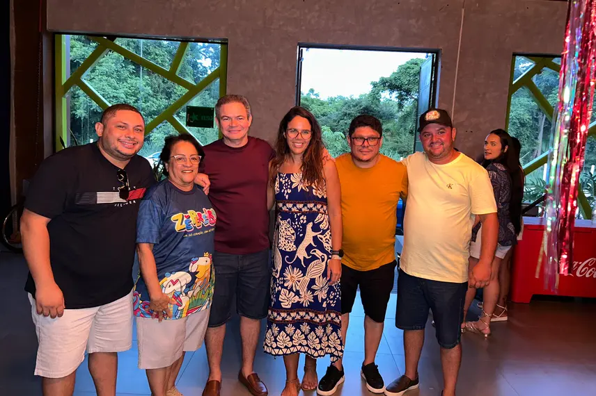 Bloco do Pebinha realiza prévia em Timon com muito brilho e animação