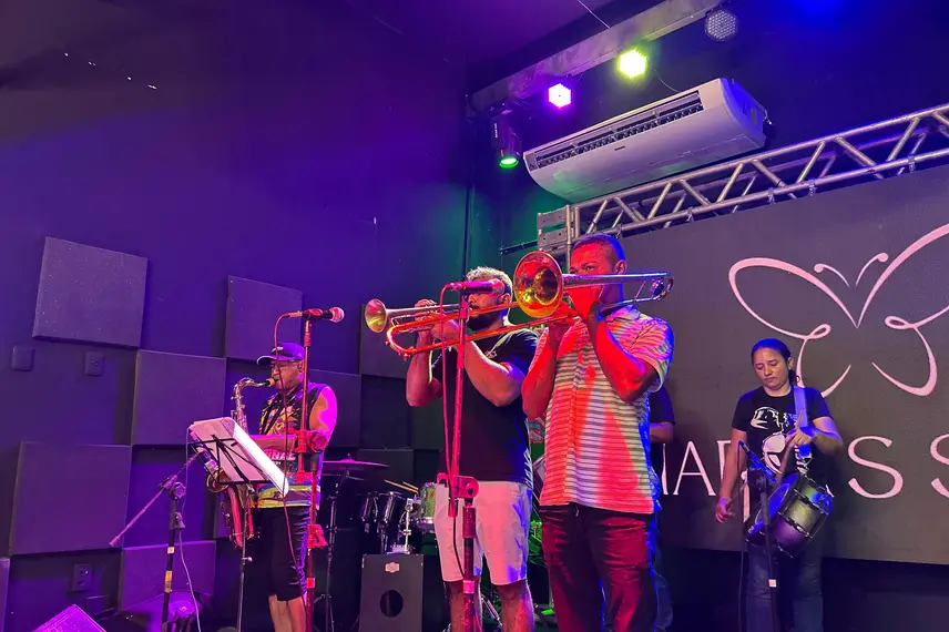 Bloco do Pebinha realiza prévia em Timon com muito brilho e animação