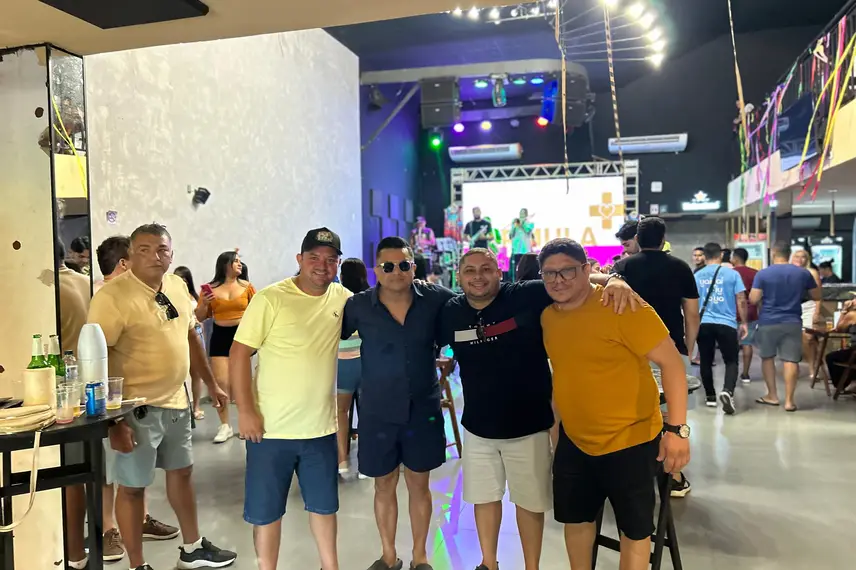 Bloco do Pebinha realiza prévia em Timon com muito brilho e animação Bloco do Pebinha realiza prévia em Timon com muito brilho e animação