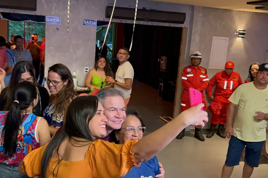 Bloco do Pebinha realiza prévia em Timon com muito brilho e animação