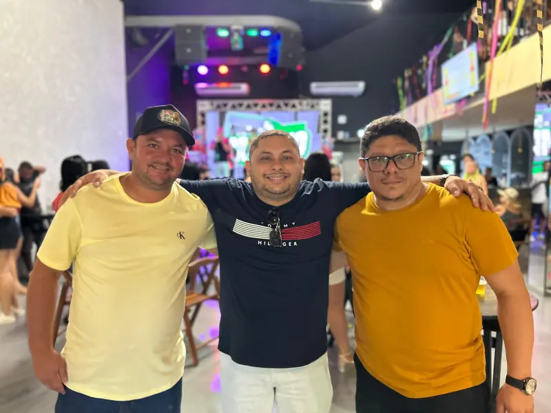 Bloco do Pebinha realiza prévia em Timon com muito brilho e animação