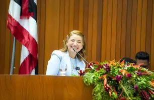 Deputada Iracema Vale tomou posse para novo mandato na presidência da Assembleia (Foto: Reprodução)