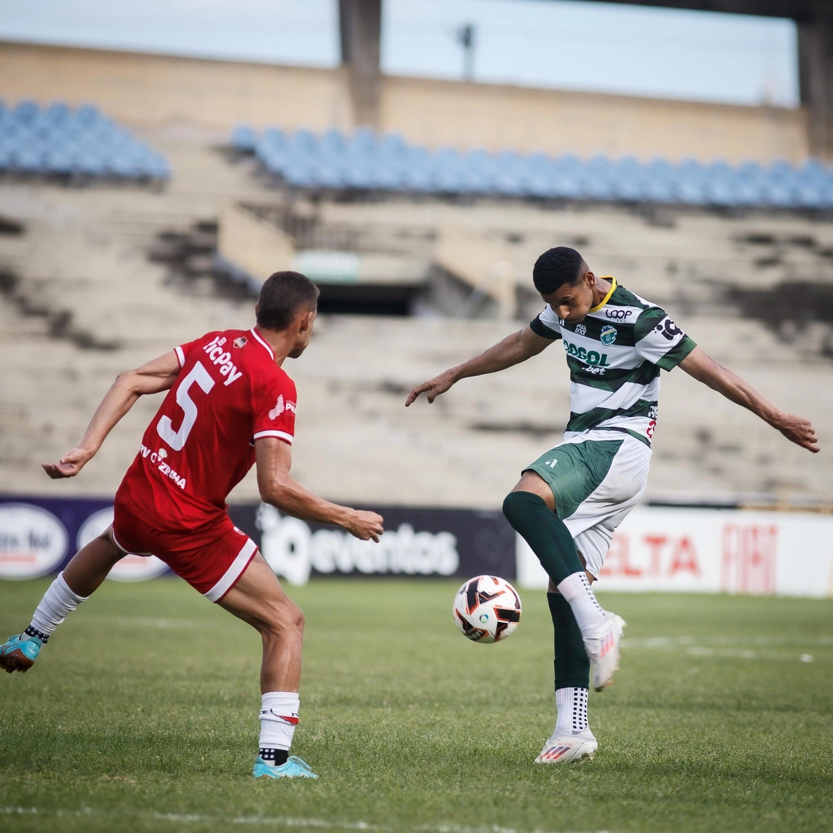 Em jogo polêmico, Altos vence e complica River no Grupo A