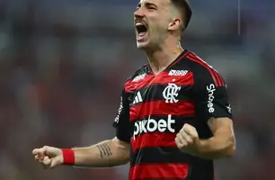 Flamengo derrota Botafogo e assume liderança do Carioca (Foto: Gilvan de Souza/CRF)