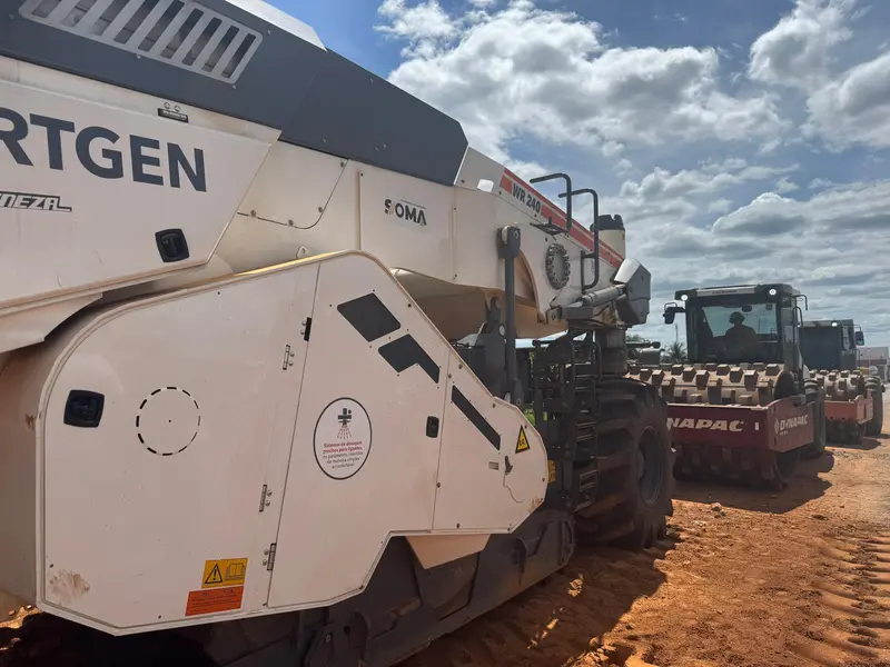 Governador assina ordens de serviço e inaugura obras em Caridade do Piauí