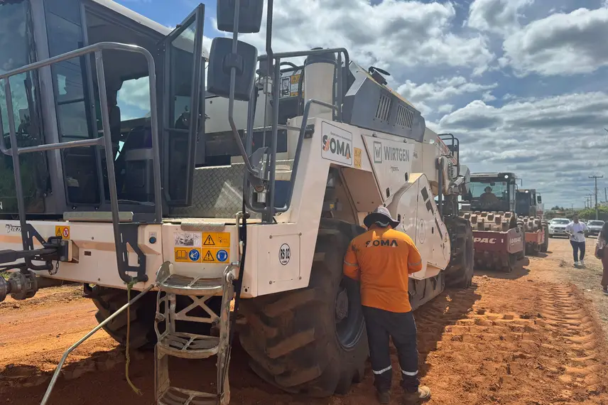 Governador assina ordens de serviço e inaugura obras em Caridade do Piauí Governador assina ordens de serviço e inaugura obras em Caridade do Piauí