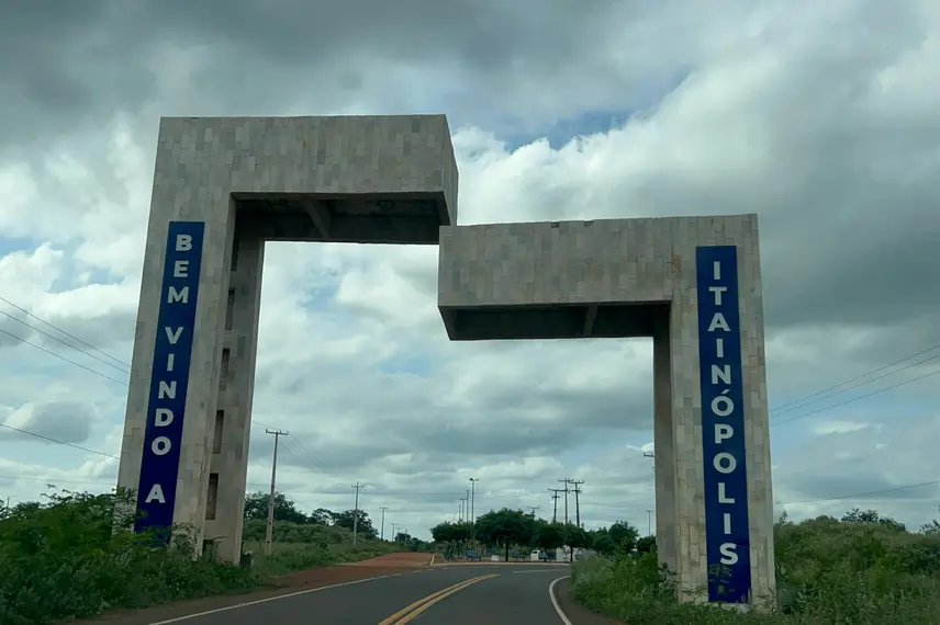 Governador Rafael Fonteles cumpre agenda em Itainópolis e inaugura obras em infraestrutura e saúde