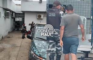 Homem é detido ao descobrir que moto comprada há 4 anos era roubada em Teresina (Foto: Repórter 12/Conecta Piauí)