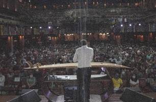 Igreja é criticada após viralizar nas redes sociais com estruturas luxuosas (Foto: Reprodução)