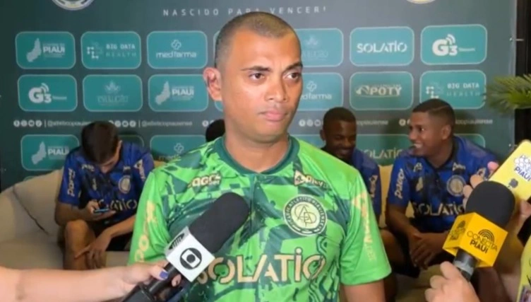Leonardo, treinador CAP